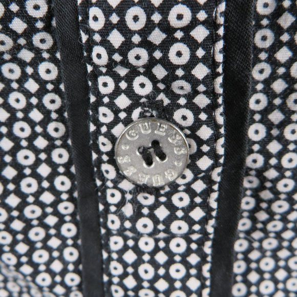 Guess* Women's Long Sleeve Low V-Neck Button Down Curved Hem Shirt~ Size‎ Medium - Picture 6 of 13